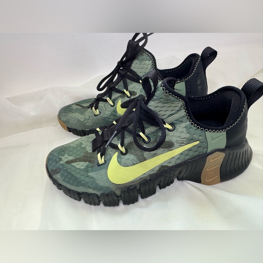 Nike Green and Black Athletic Shoes